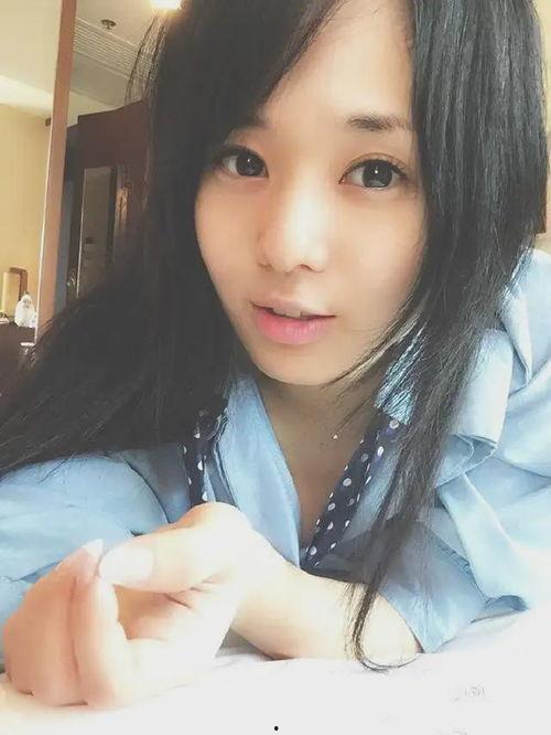 av短发巨乳图片,性感与魅力的完美融合