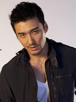 明星胡兵的简介,从模特到演员，跨越时代的魅力传奇