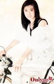 年轻女星丝袜图片大全集,年轻女星时尚穿搭大盘点